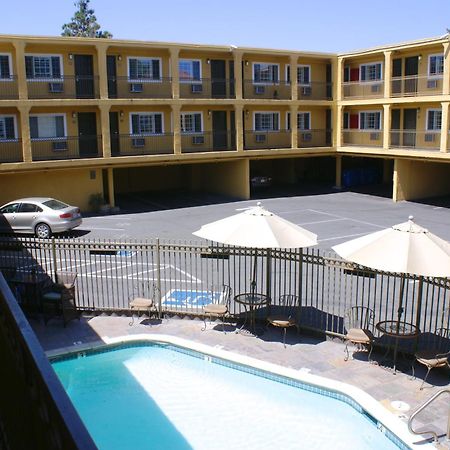 Napa Valley Hotel & Suites Экстерьер фото