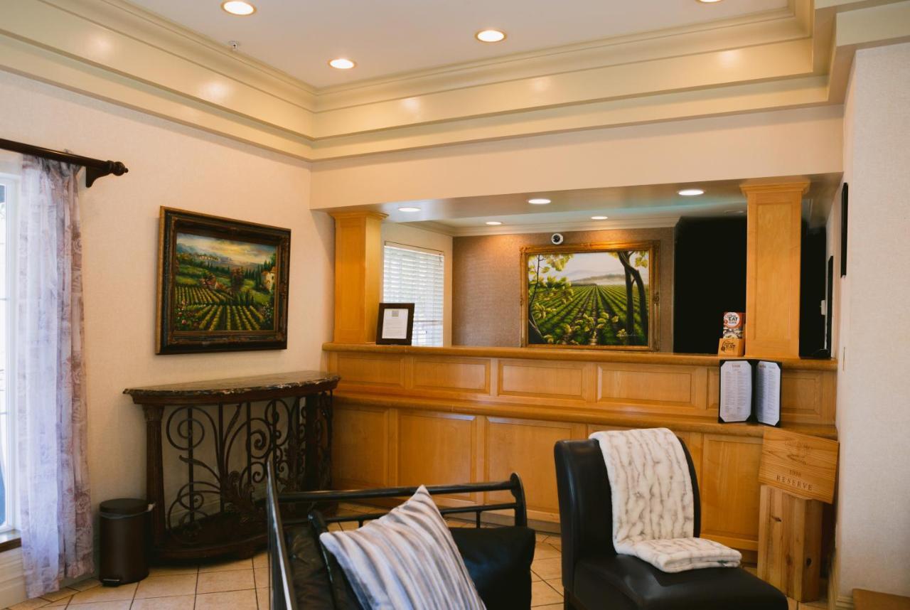 Napa Valley Hotel & Suites Экстерьер фото